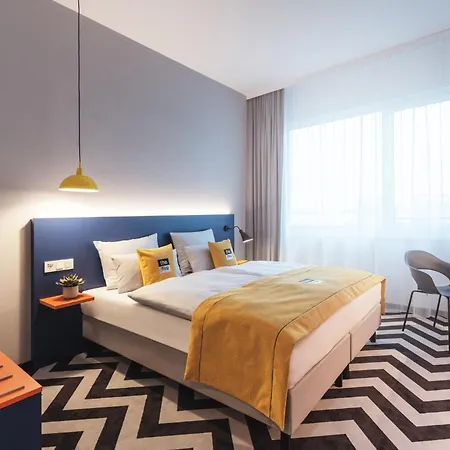 - The Niu, Form Feuerbach By Ihg Szálloda Stuttgart