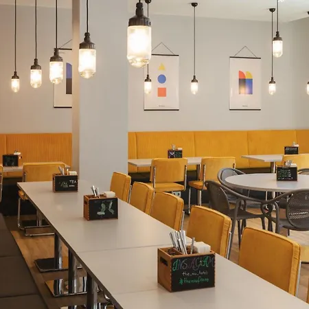 - The Niu, Form Feuerbach By Ihg 3*