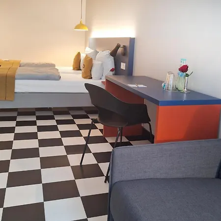 - The Niu, Form Feuerbach By Ihg Hotel