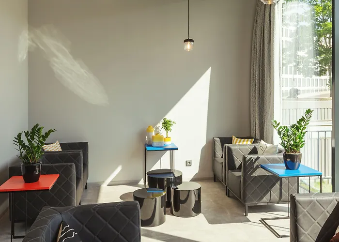 - The Niu, Form Feuerbach By Ihg 3* Stuttgart