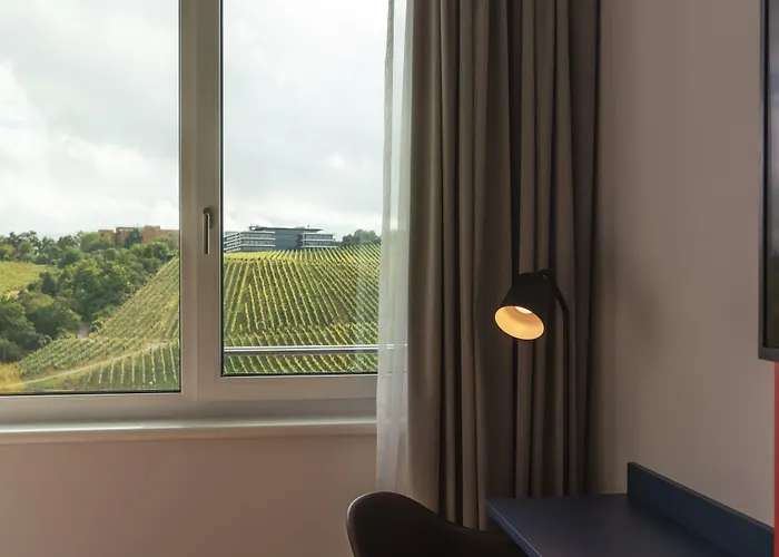 - The Niu, Form Feuerbach By Ihg Hotel 3*