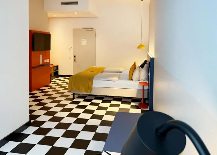 Hotel - The Niu, Form Feuerbach By Ihg Stuttgart