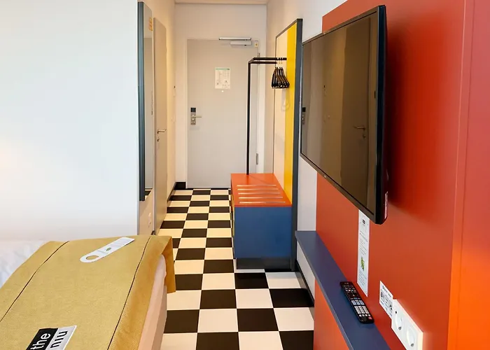 - The Niu, Form Feuerbach By Ihg 3*